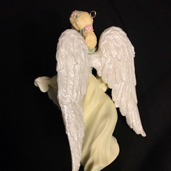 1997 Spring Collection Angel Ornament - Picture 3 of 5